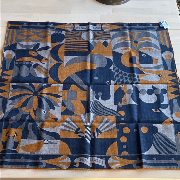 NWT Auth. Hermès 65 cm Cashmere/Silk Scarf “Parade en Fanfare” - Picture 11 of 13